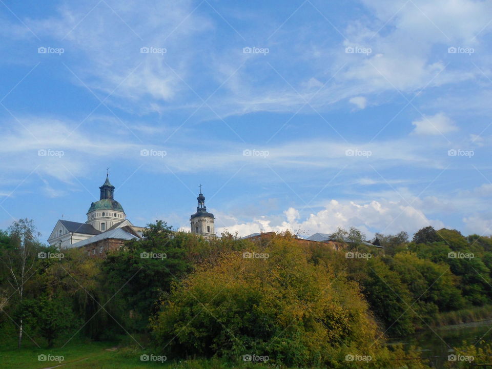 The striking monastery-fortress of the Order of the Barefoot Carmelites in Berdichev. A striking unexpected complex with powerful fortress walls, several towers, a church, a monastery, a bell tower, shops. All this was built here in 1642!