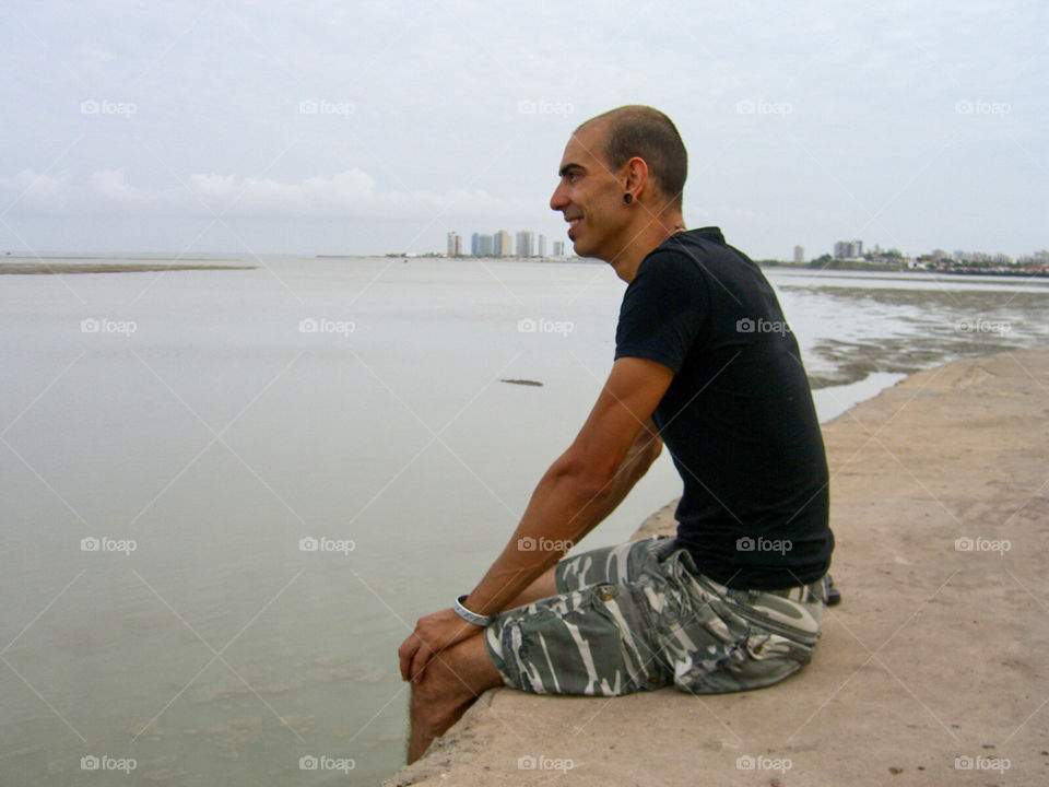 Waiting for high tide to start with boat 