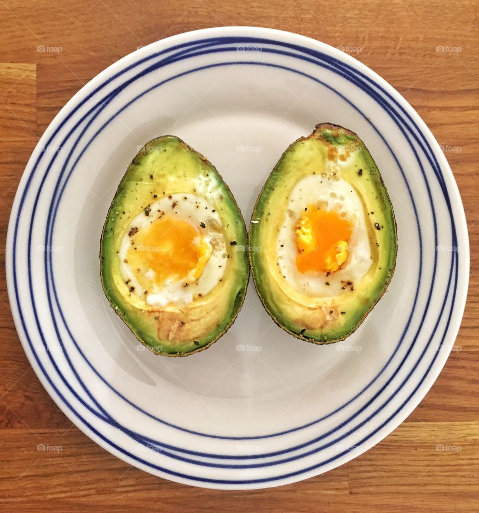 Avocado and eggs