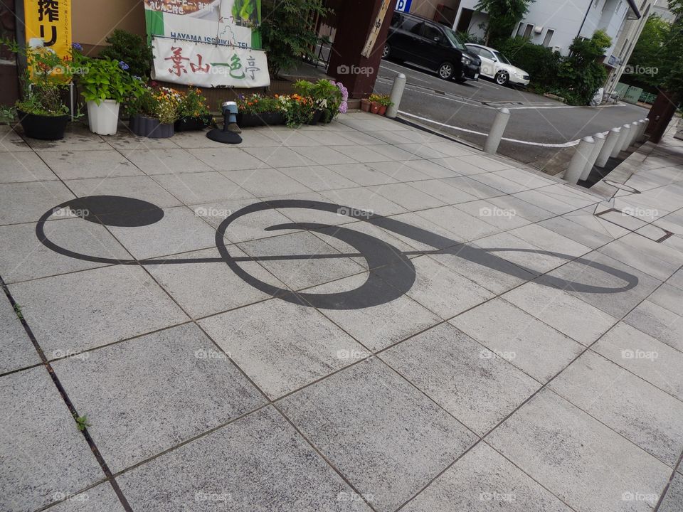Musical note on the floor