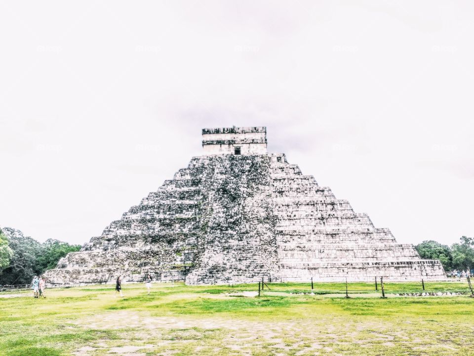 one of the 7th wonderful in the world  Chitzen Itza