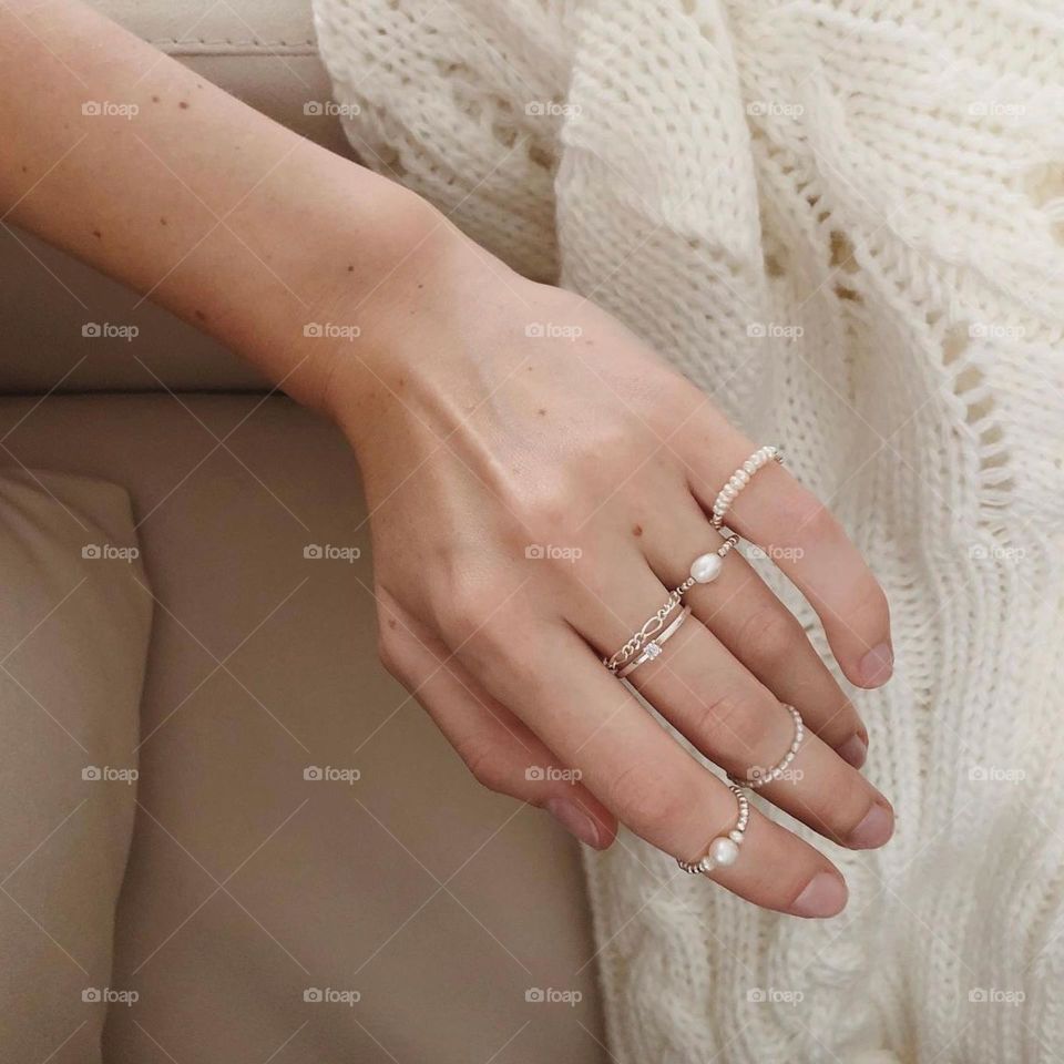 I was fond of creating hand made jewelry and capturing this beauty in the environment that was surrounded me, these pictures are the best representation of one of my biggest passions!🤍