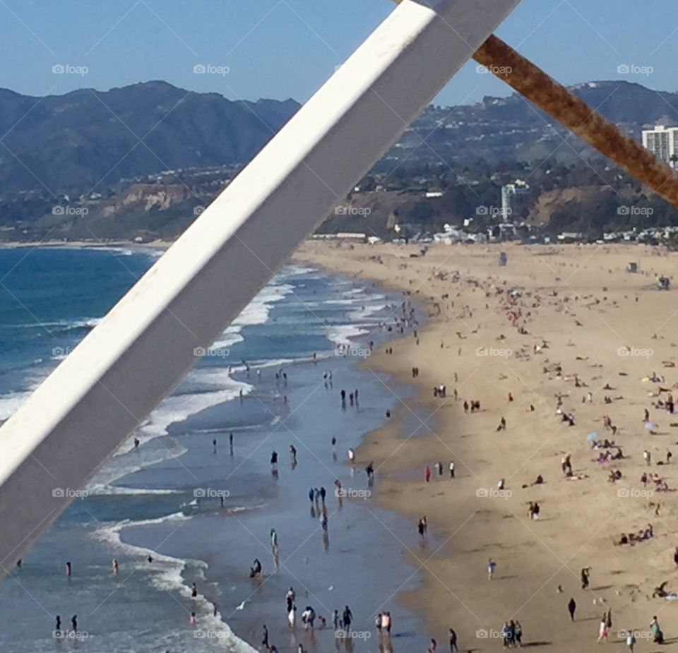 Santa Monica throw the Ferris wheel 