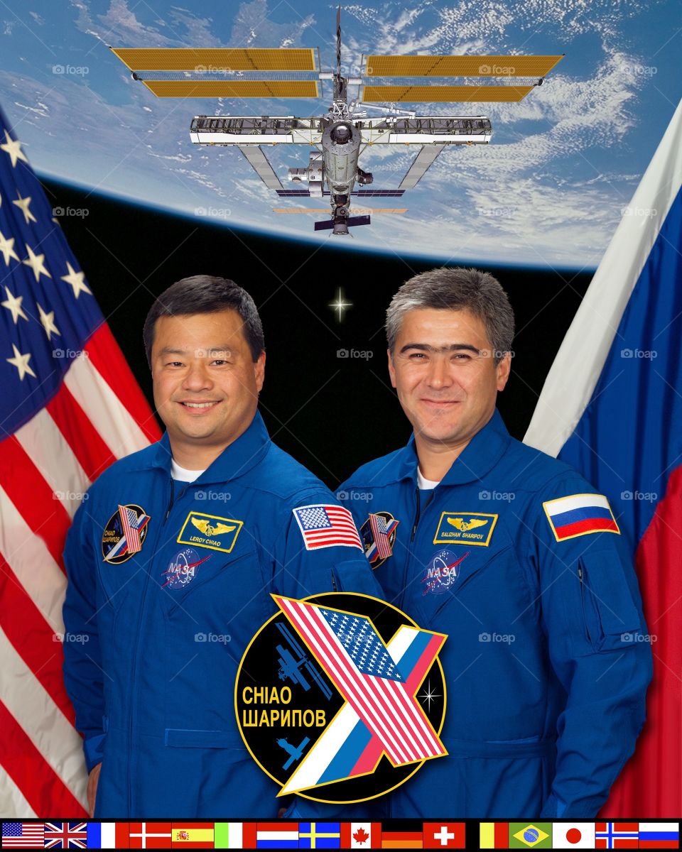 Expedition 10 Crew.