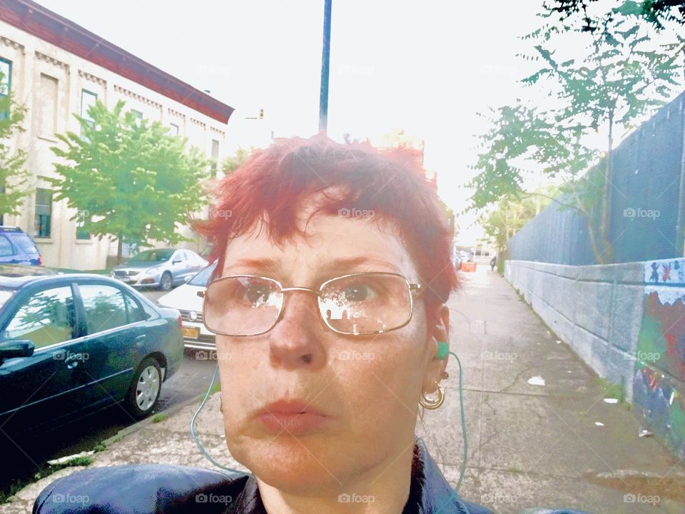 I, “Petra Schiller” a.k.a. “Maxine Firefox” am exploring the World around “Laundry City”, the laundromat on “48th Street” and “Vernon Jackson Avenue” in LIC, Queens. 2020. Hypnotic Productions