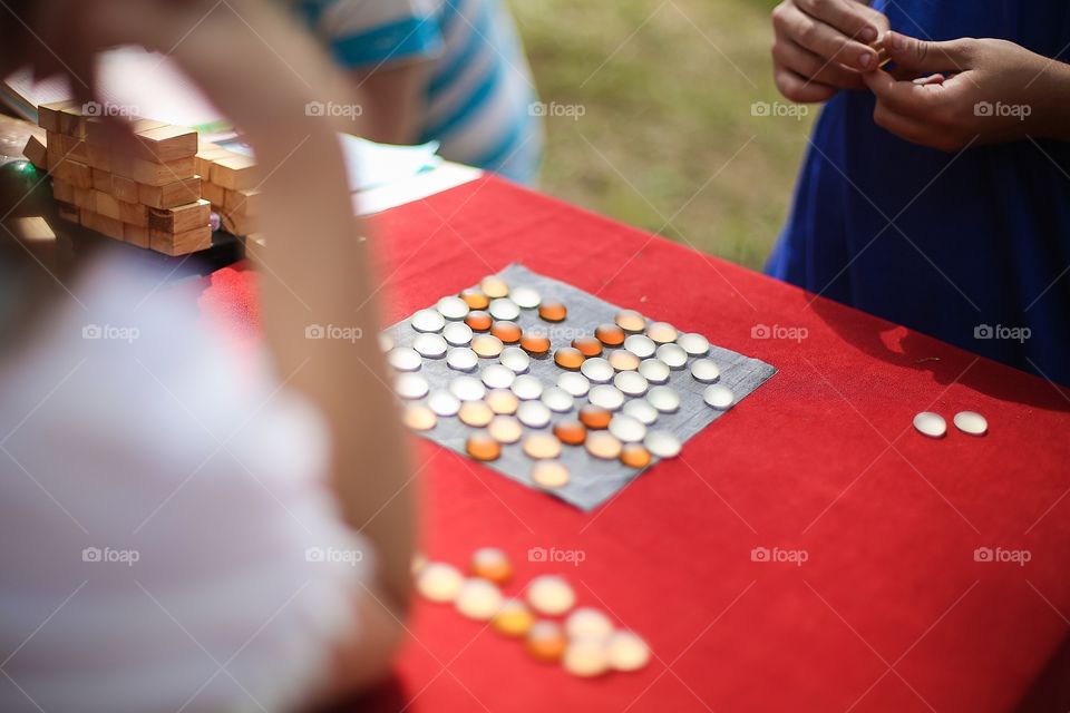 Playing table game