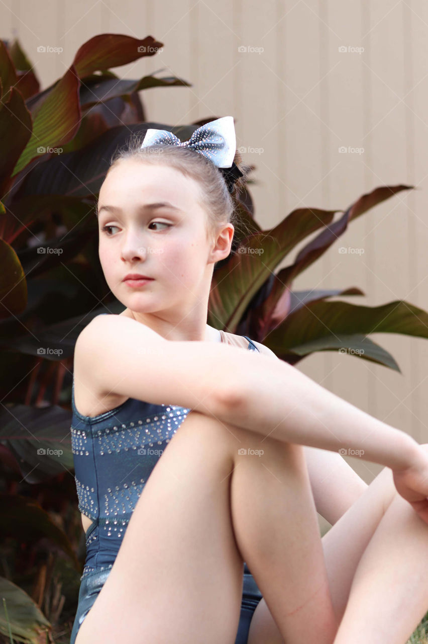 girl with Quatro leotard