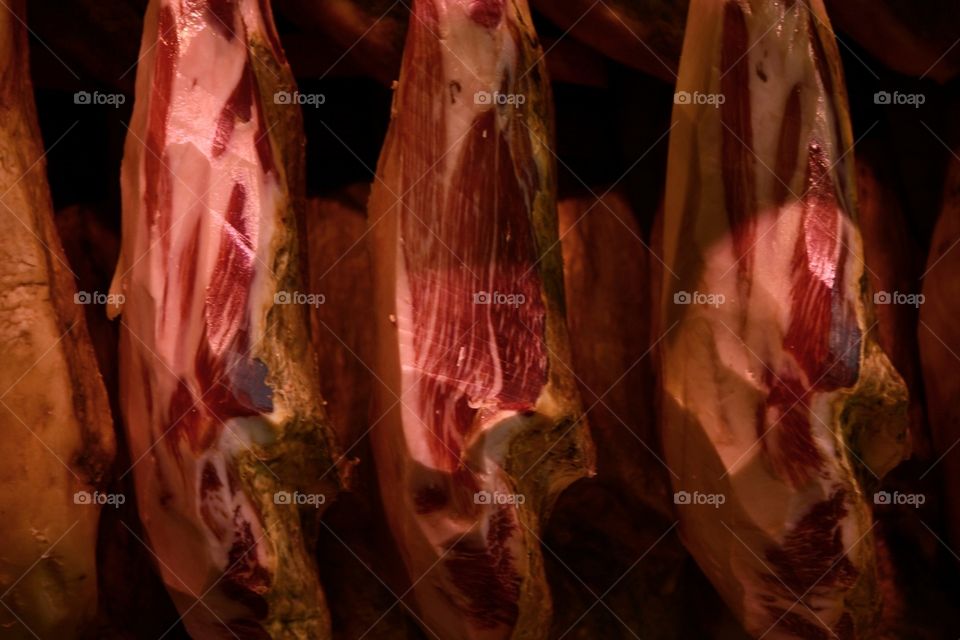 Oro Español, pata negra
Spanish gold, black leg