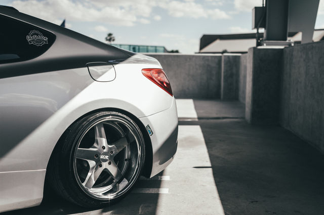 Genesis . Hyundai 