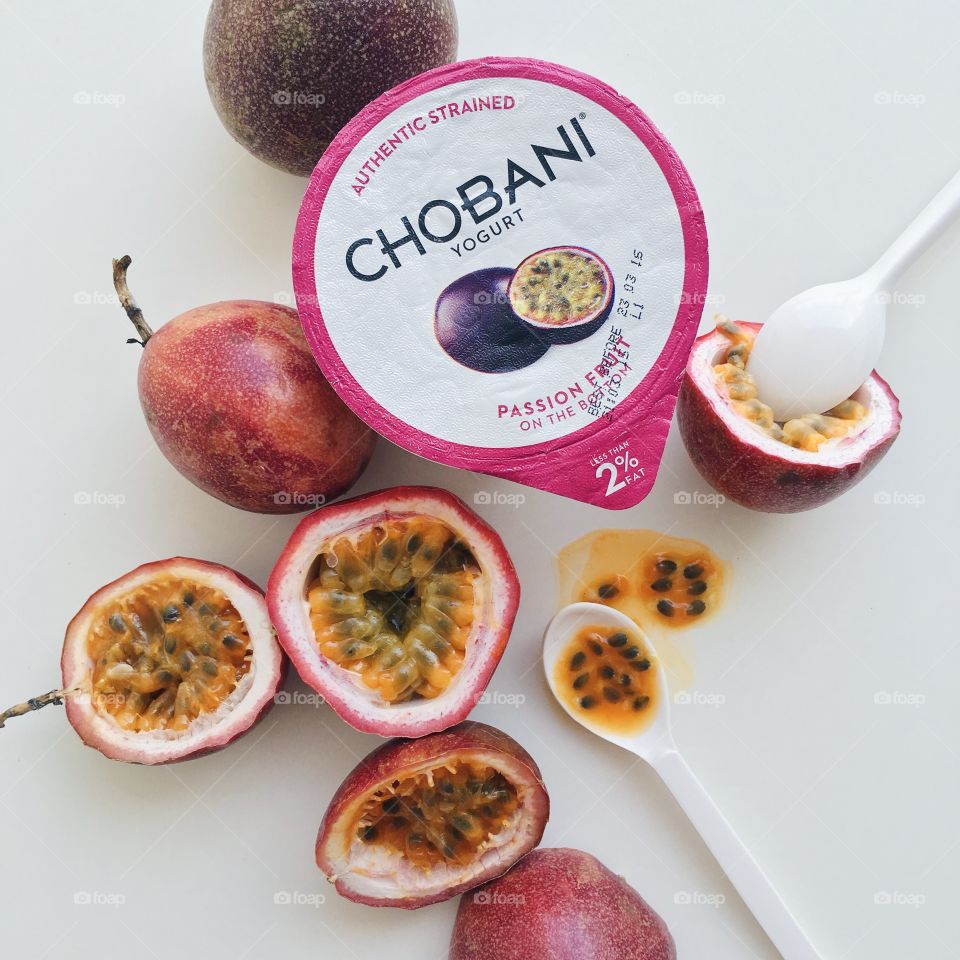 CHOBANI Flat Lays : Chobani Passion Fruit 