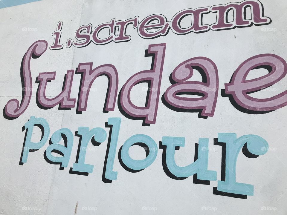 Sales fun for sale of ice creams 