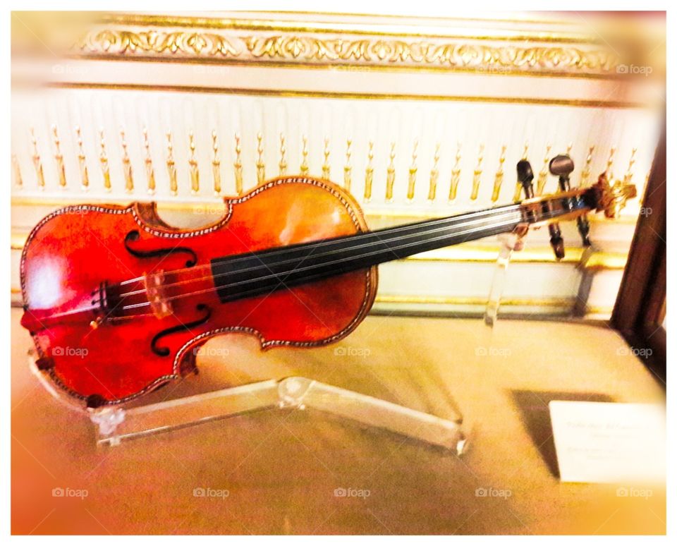 stradivari 1700