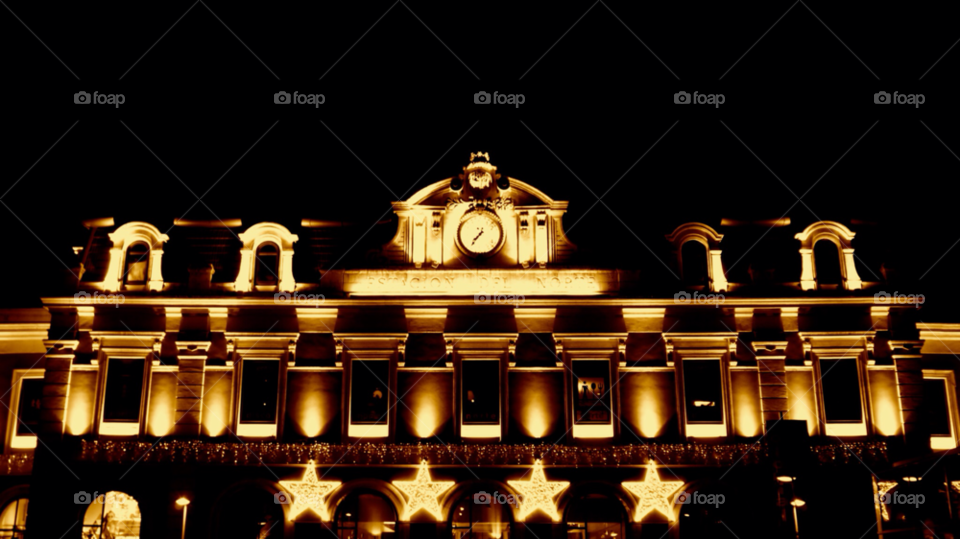 train night building station by alejandrorubiob