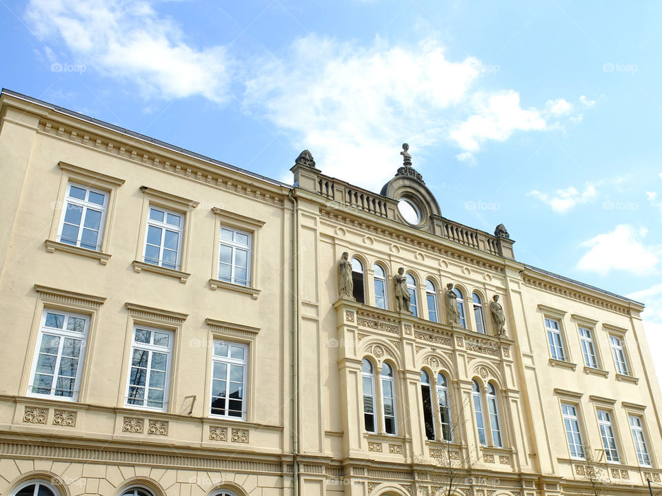 Old schoolbuilding