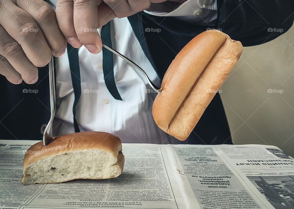 Like Mr Charlie Chaplin in "The Gold Rush", Dance of Bread Rolls on Forks