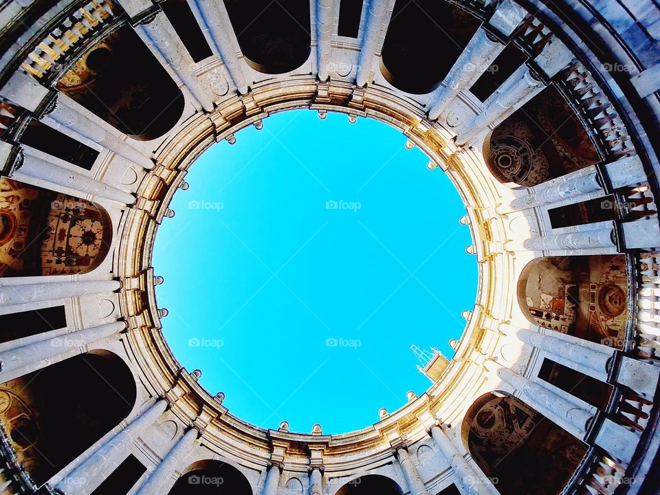 perspective of a circular cloister photographed from below