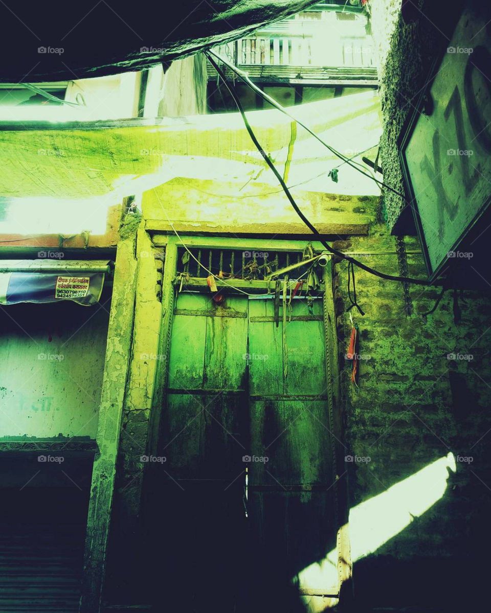 Looks like a haunted place but it's not it just a normal place wid abnormal effects.