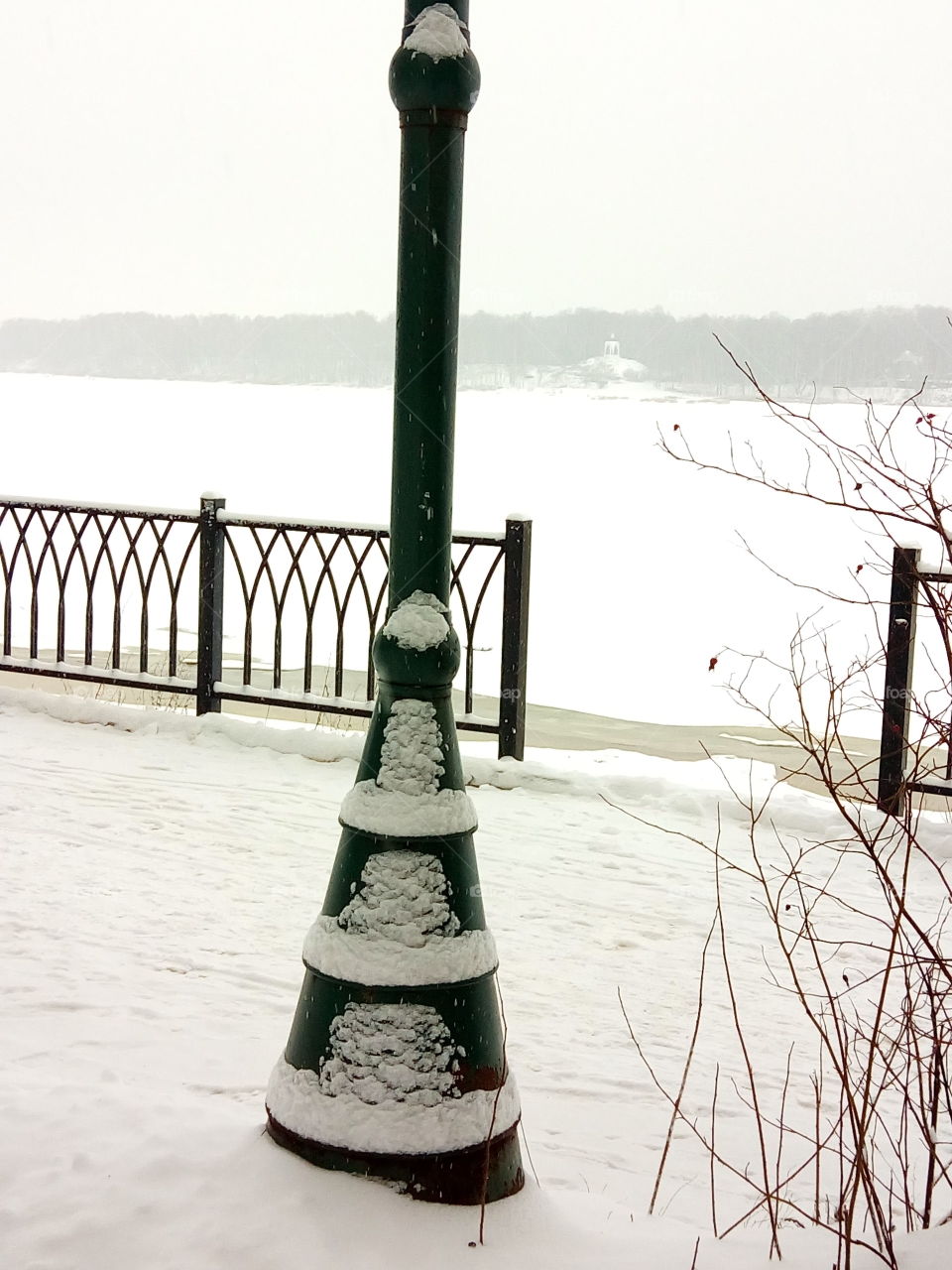 зима.река.снег.парк.