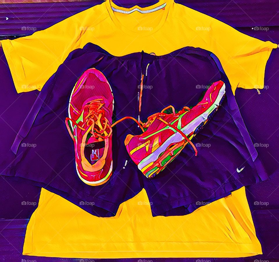 🏃‍♂️ 🇺🇸 Good Morning!  Everything ready to sweat the shirt. Let's go for a good morning jog?  Running is good for your health! / 🇧🇷 Bom dia! Tudo pronto para suar a camisa. Vamos para um bom cooper matinal? Correr faz bem para a saúde! 