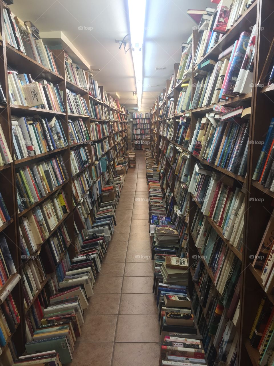 Von's Bookstore shelves