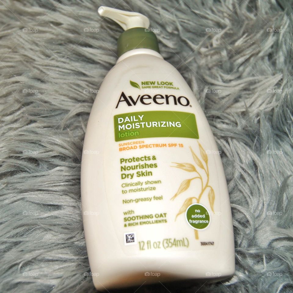 Aveeno Daily Moisturizer with SPF 