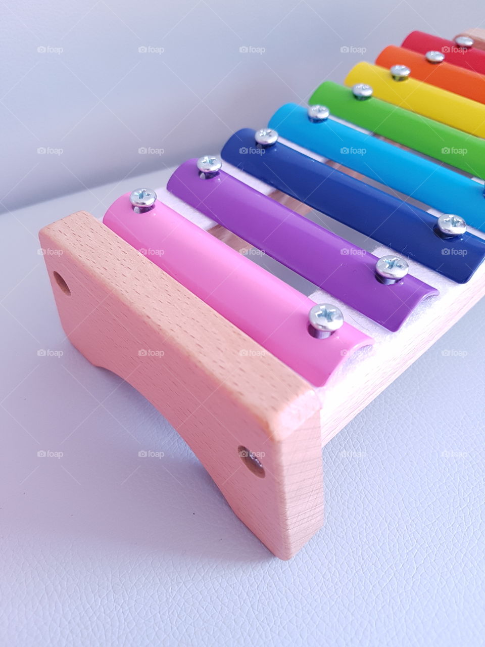 Xylophone focusing on the pink one