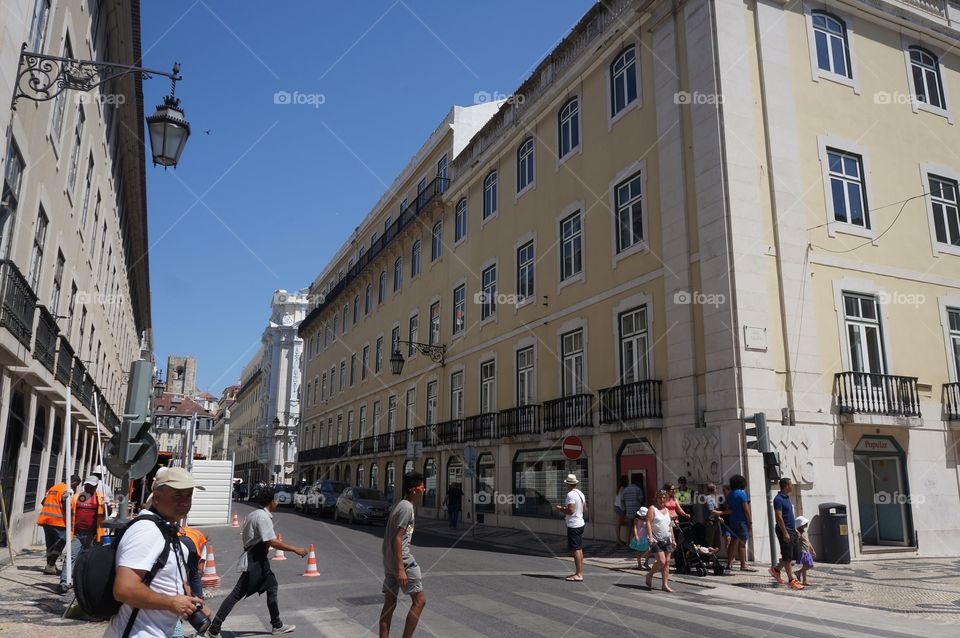 Paseando por las antiguas calles de Lisboa, encantadora ciudad Portuguesa.