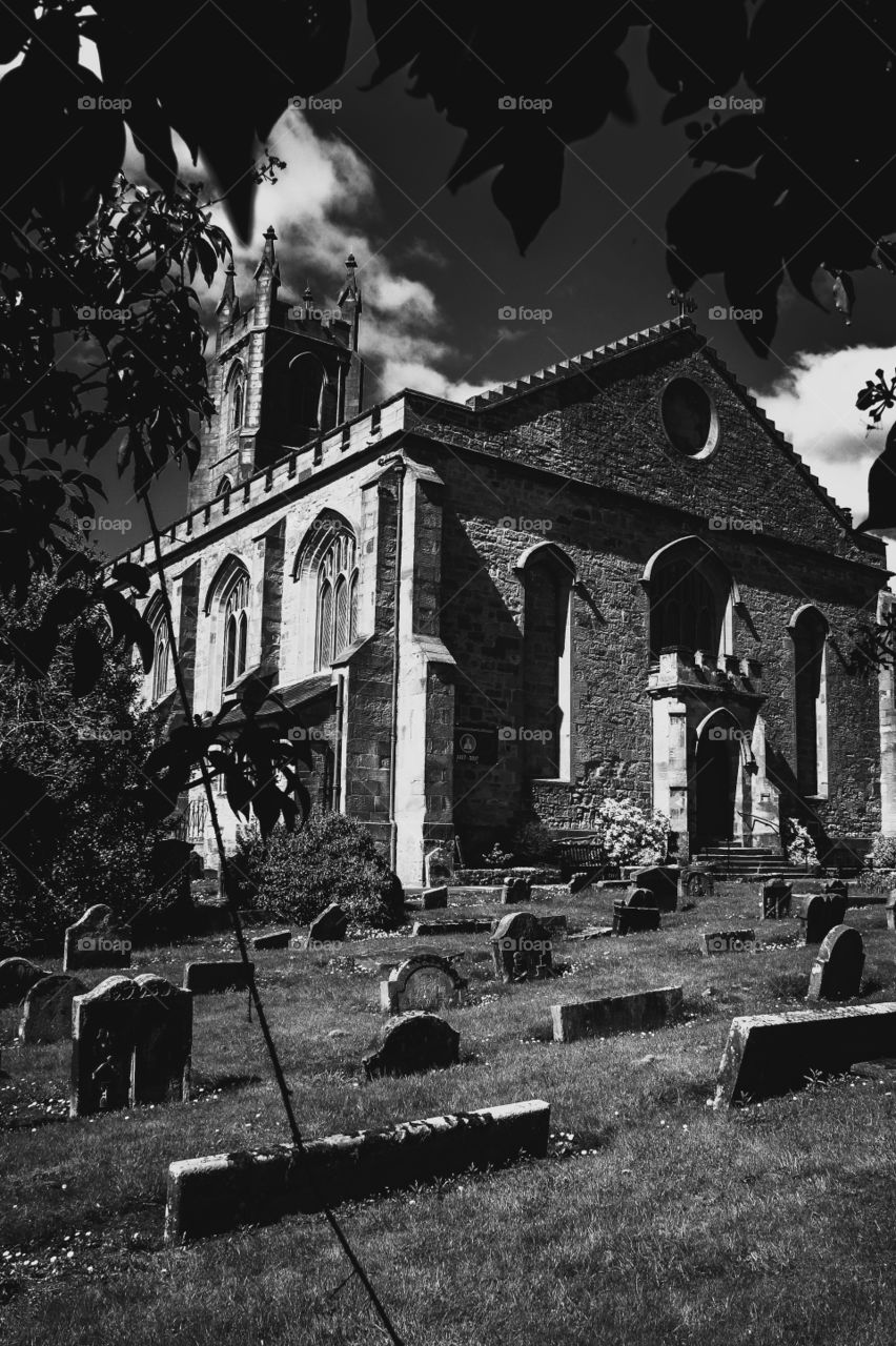 Clackmannan Church Black N White