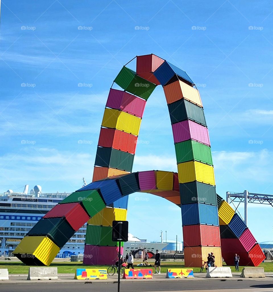 sculpture with containers in Le Havre