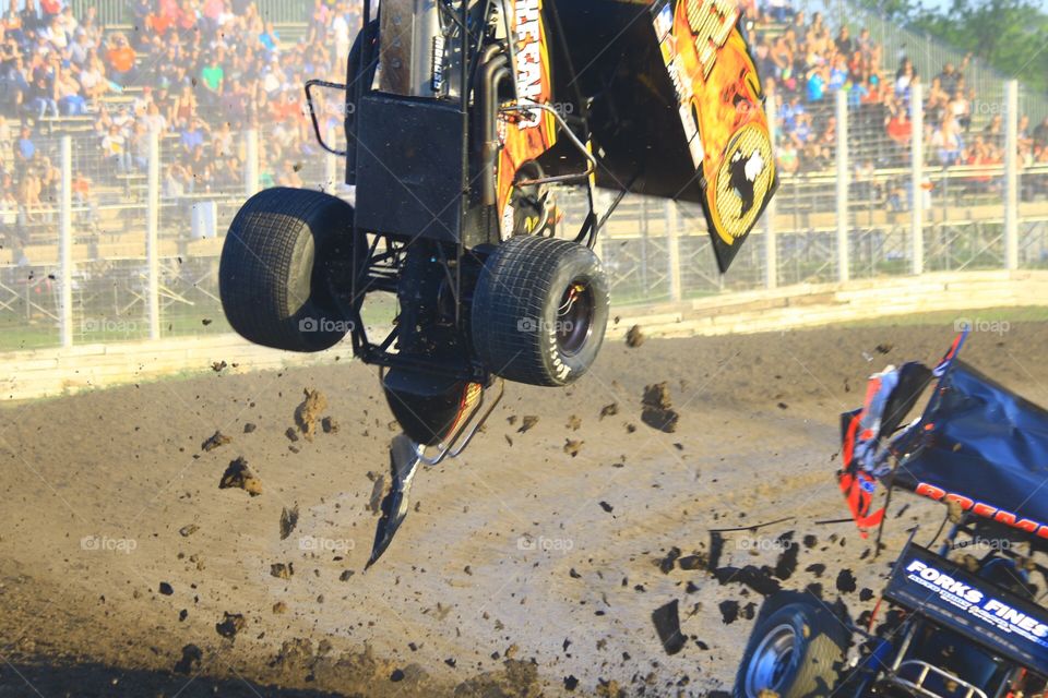 Buffalo Wild Wings Outlaw Sprint Car Crash at River Cities Speedway 