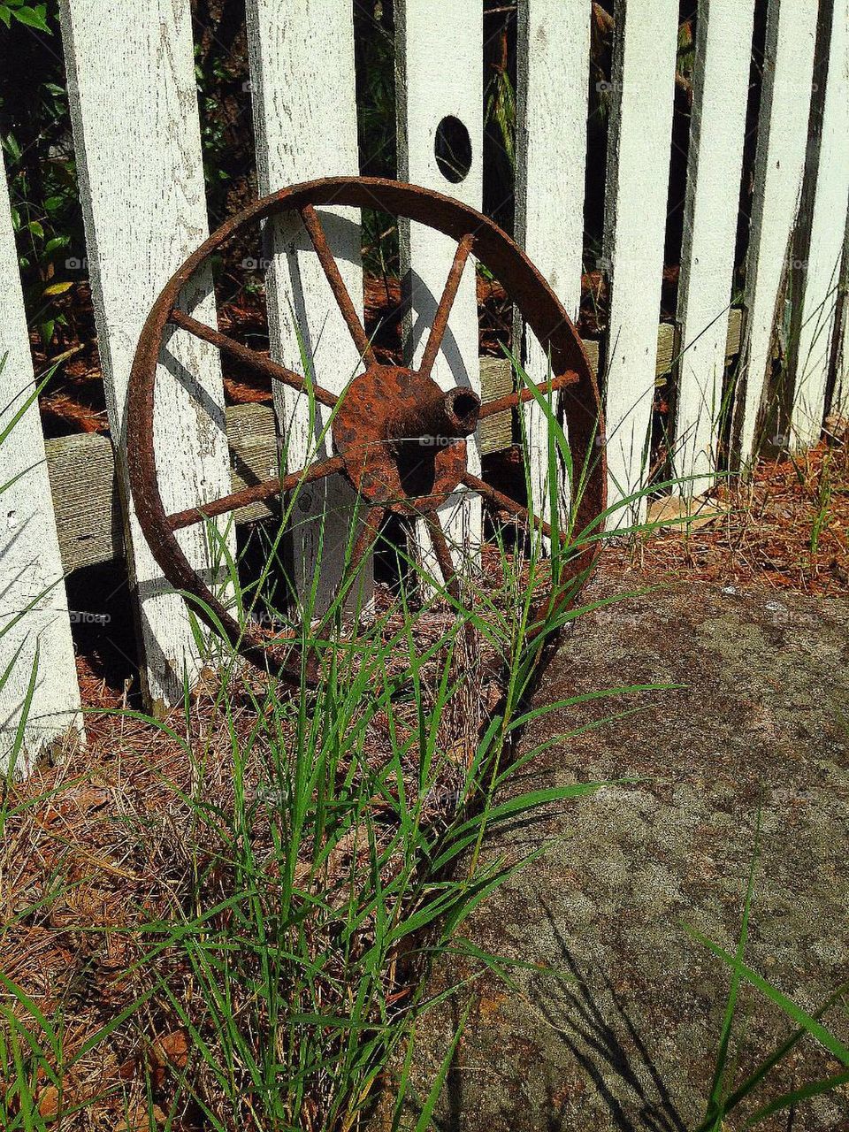 Rusty wagon wheel 