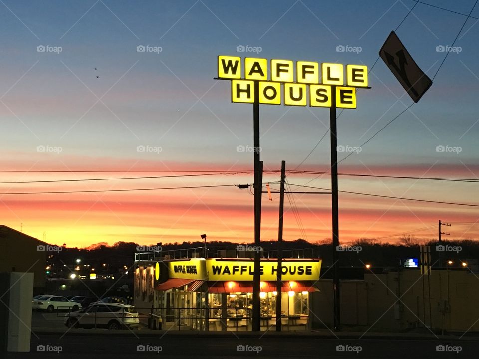 A Waffle House sunrise over St. Louis 