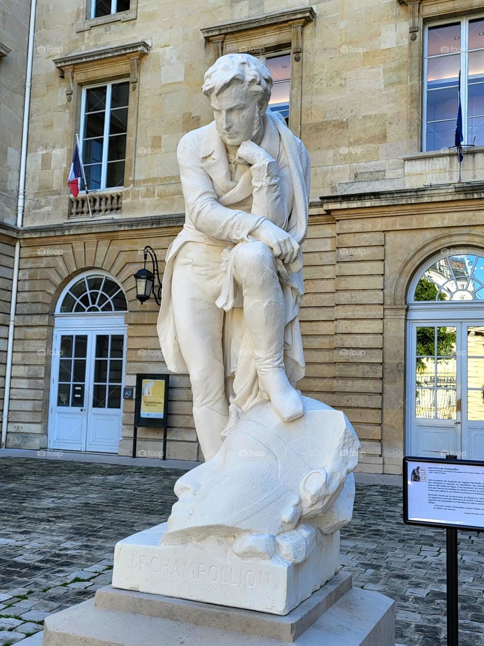 statue of Champollion