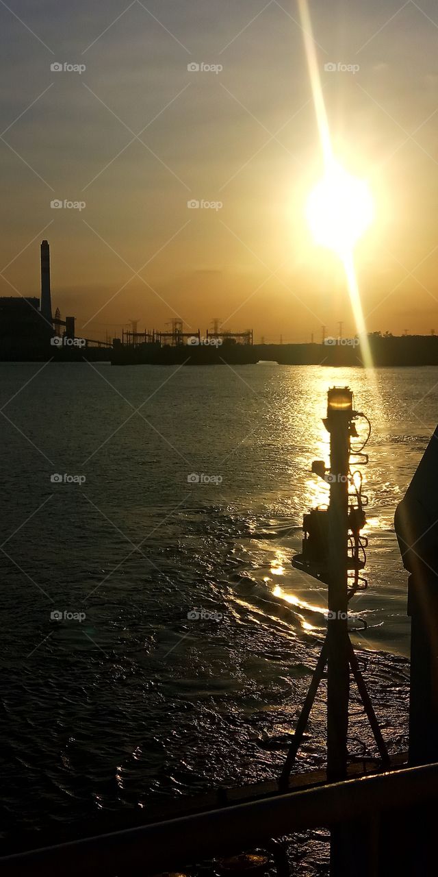 sunset
040221
#in port