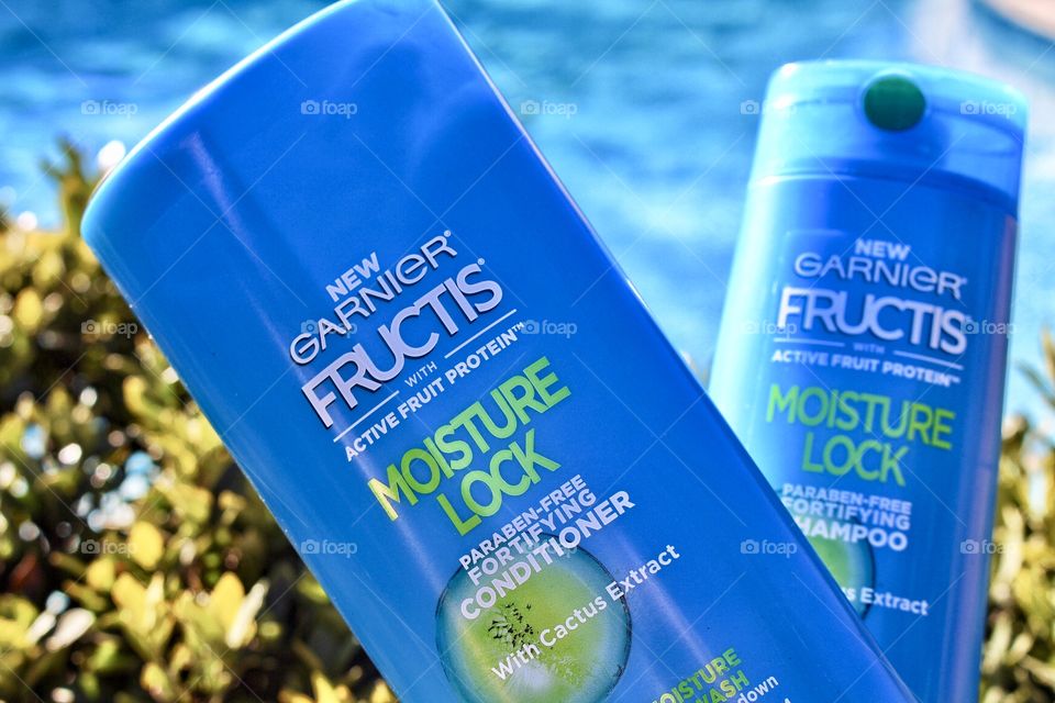 Garnier Fructis Moisture Lock Fortifying Shampoo & Conditioner 