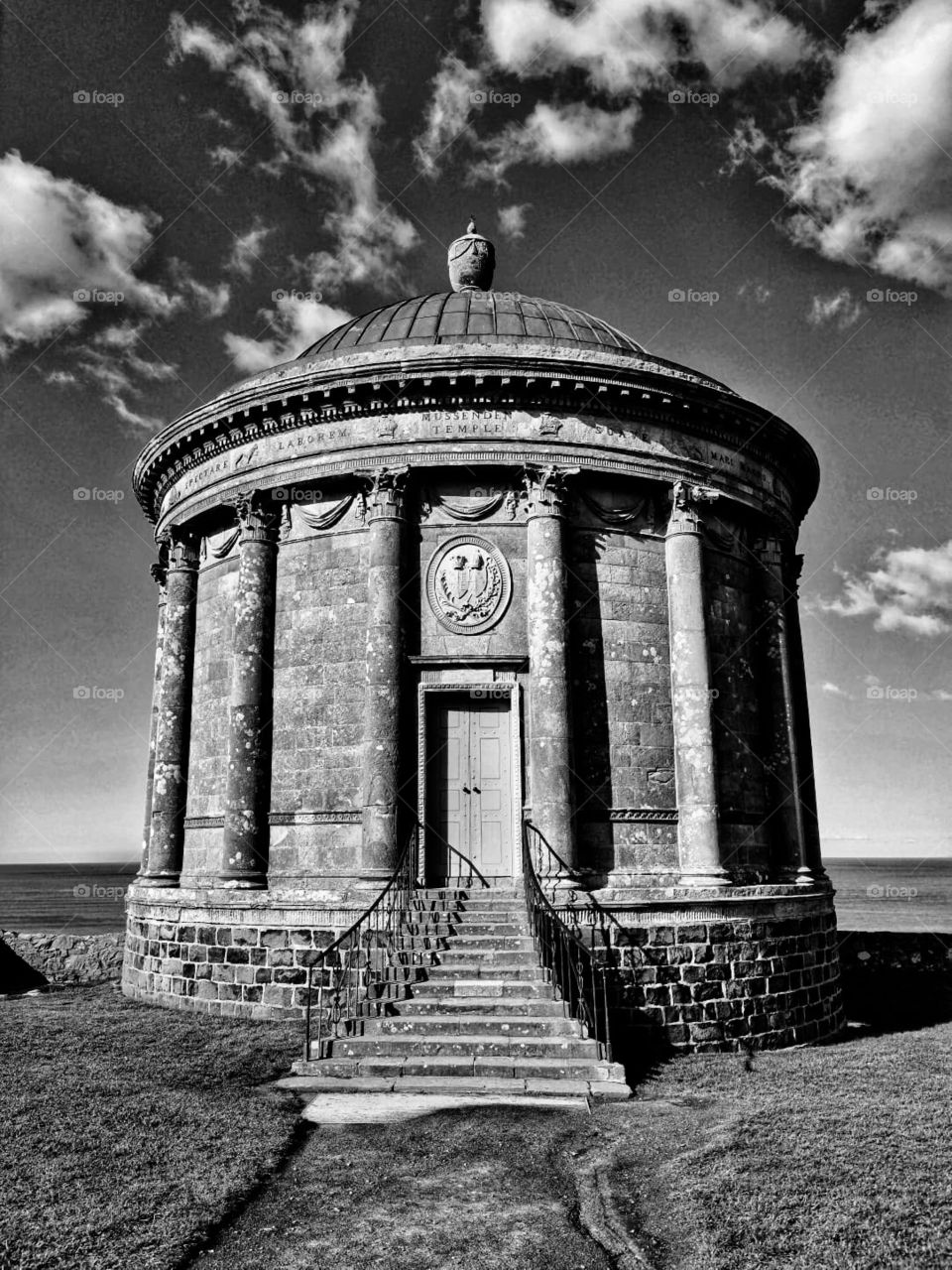 Mussenden temple. Downhill
