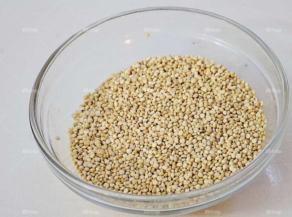 Quinoa seeds healthy food diet alternative rich in protein and gluten free 