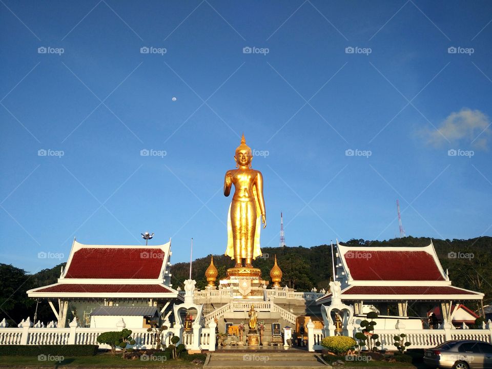 Buddha statue