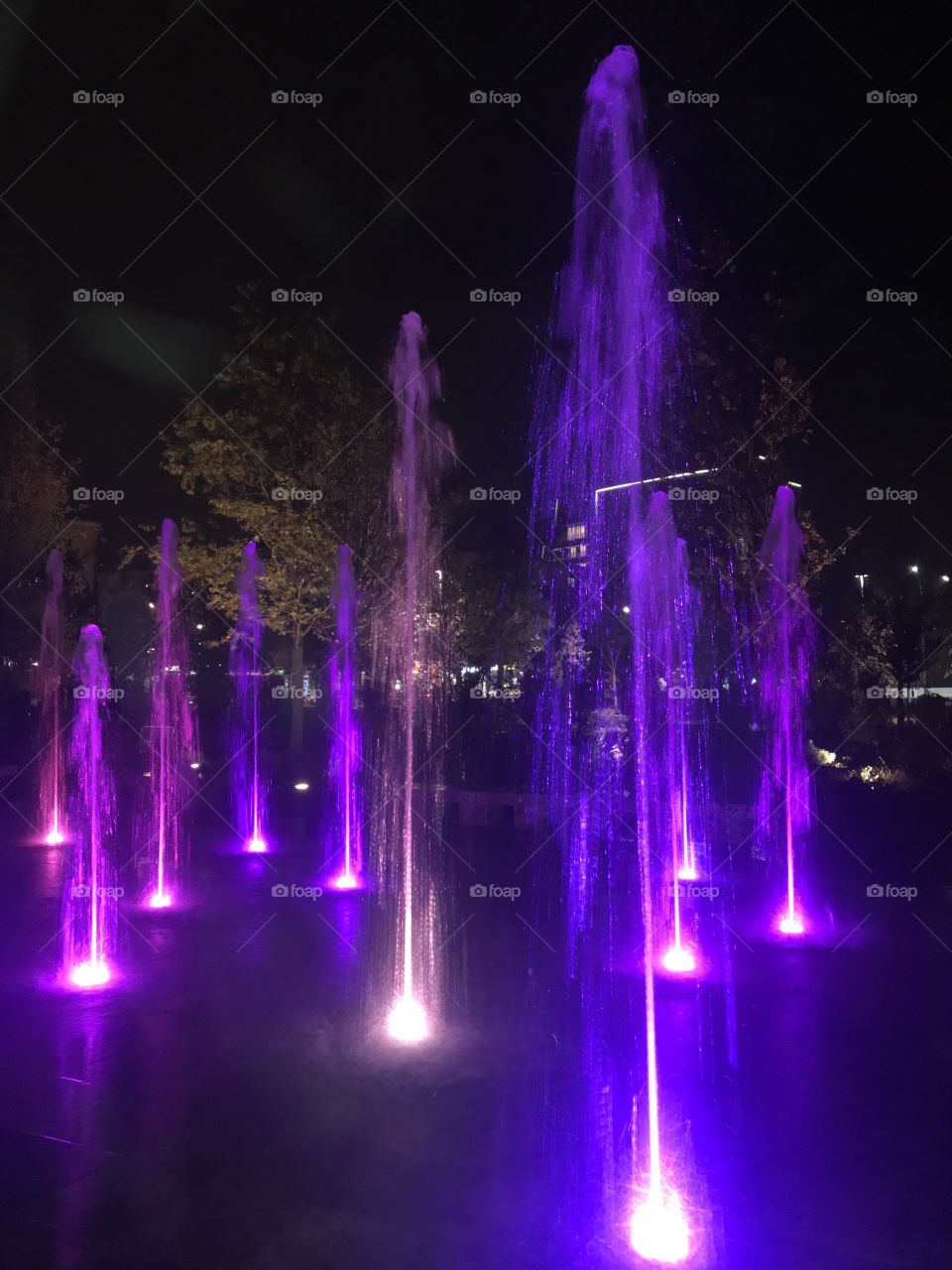 Tirana (Albania) meravigliosa fontana luminosa 