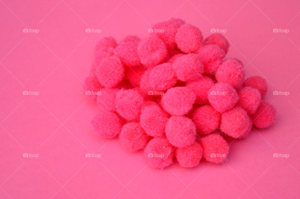 PINK POMPONICS