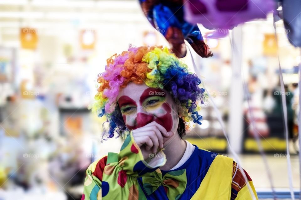 A shy clown