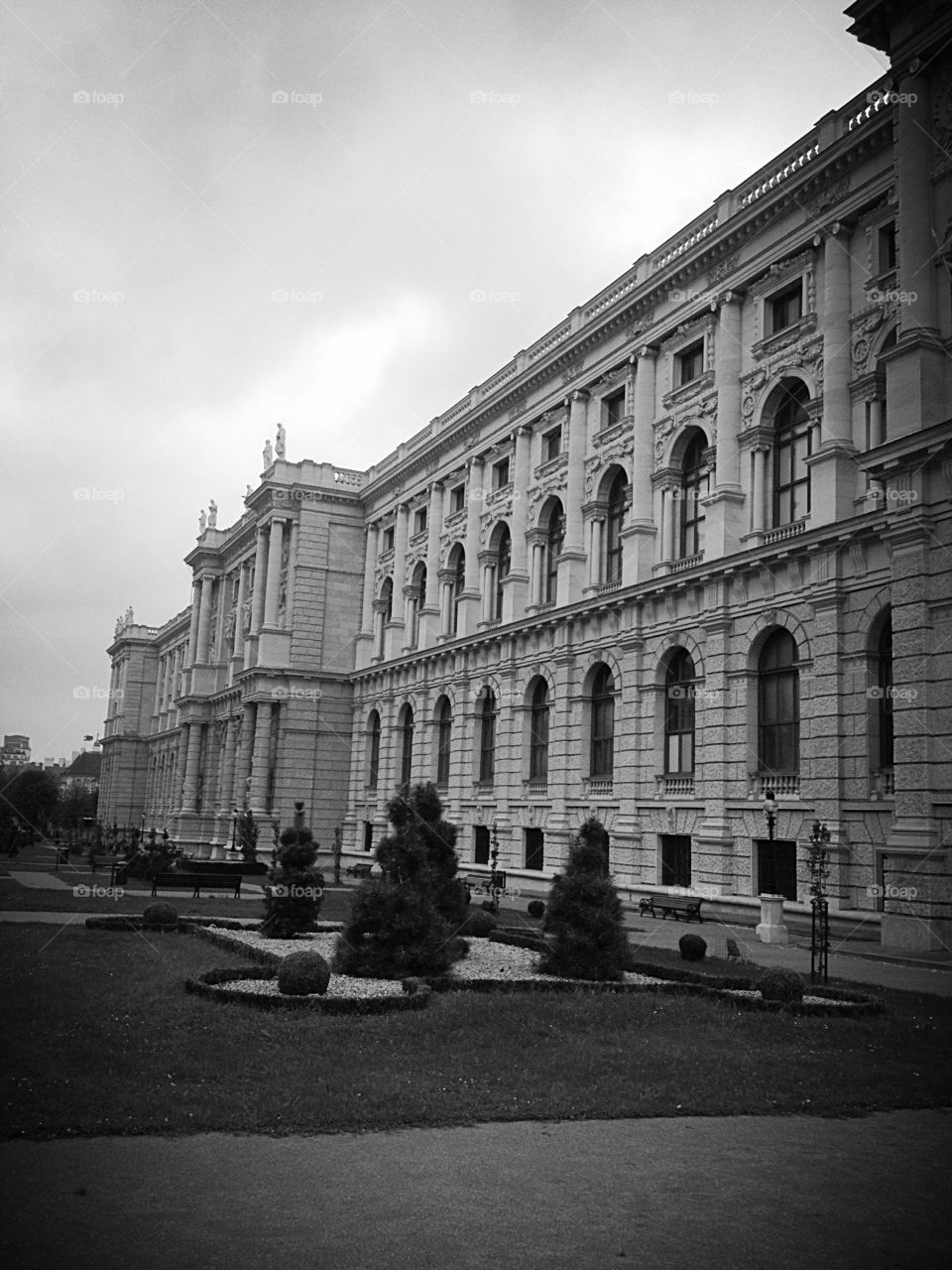 Schonnbrun palace b&w 