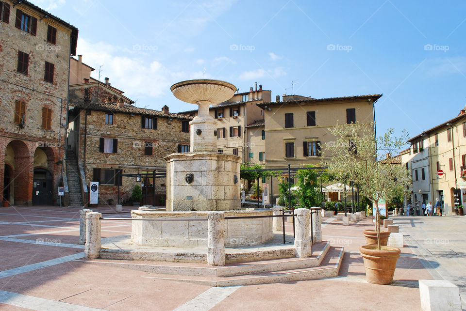 Fountain in the main square of Castelnuovo Berardenga, Siena, Tuscany.
