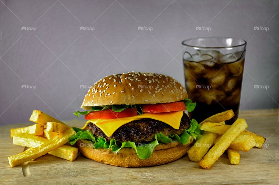 Hamburger with coke