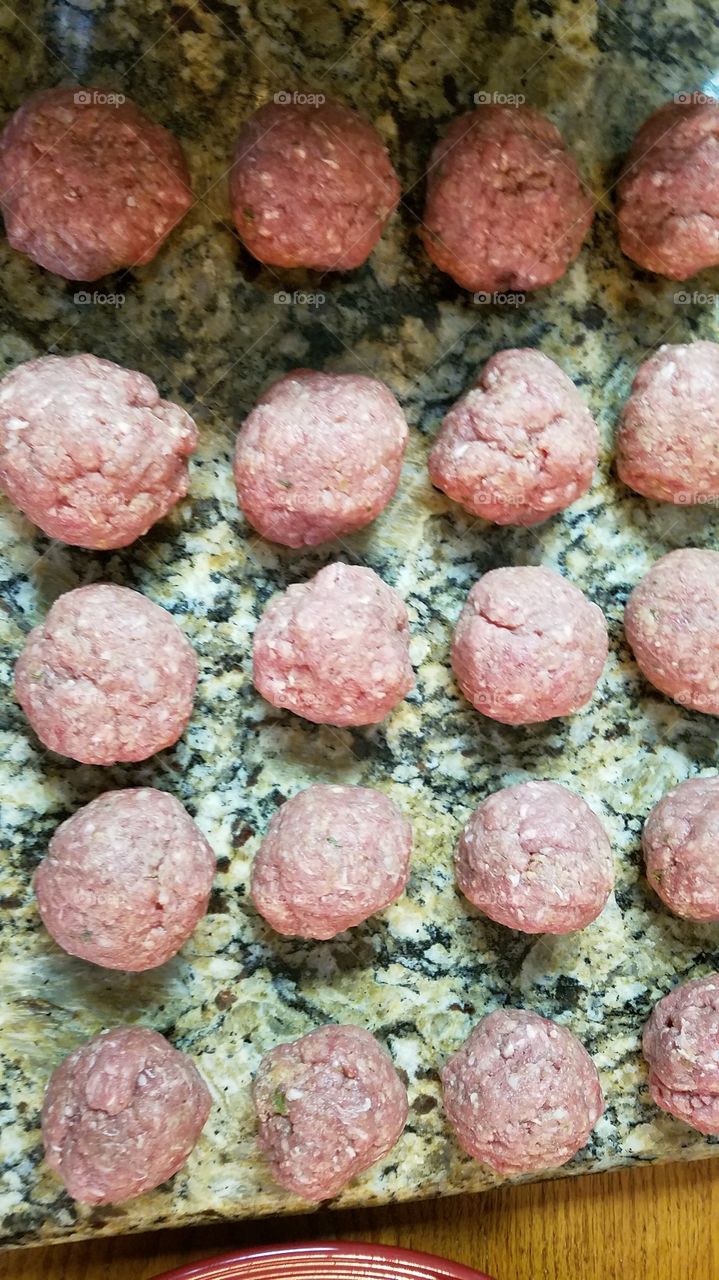 Meaty balls