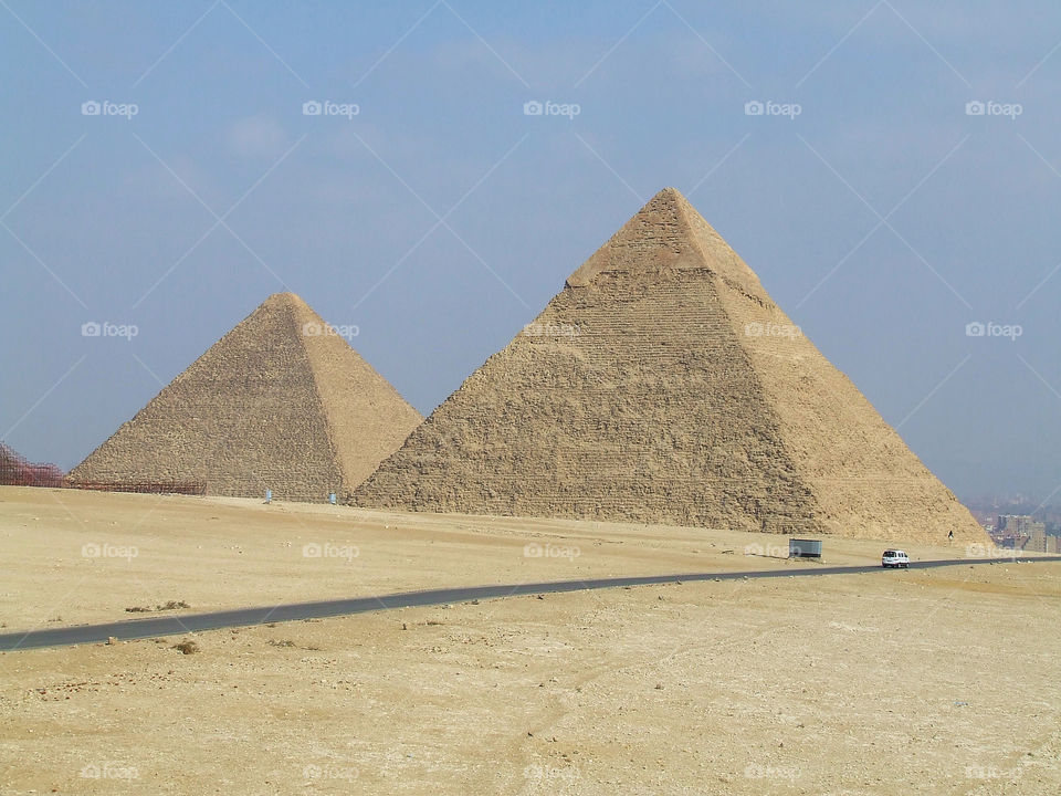 2 pyramids in Egypt