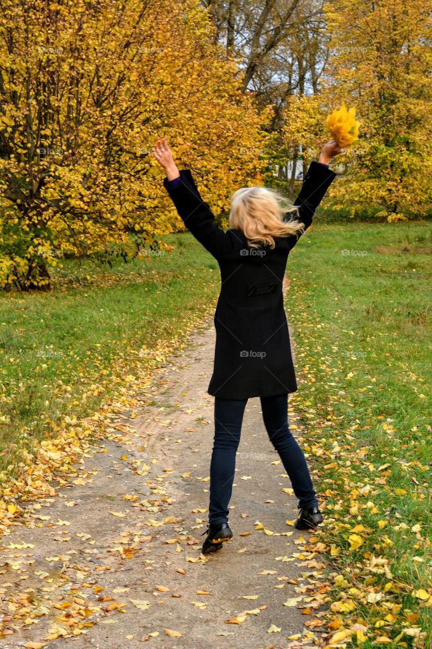 woman outside, happiness