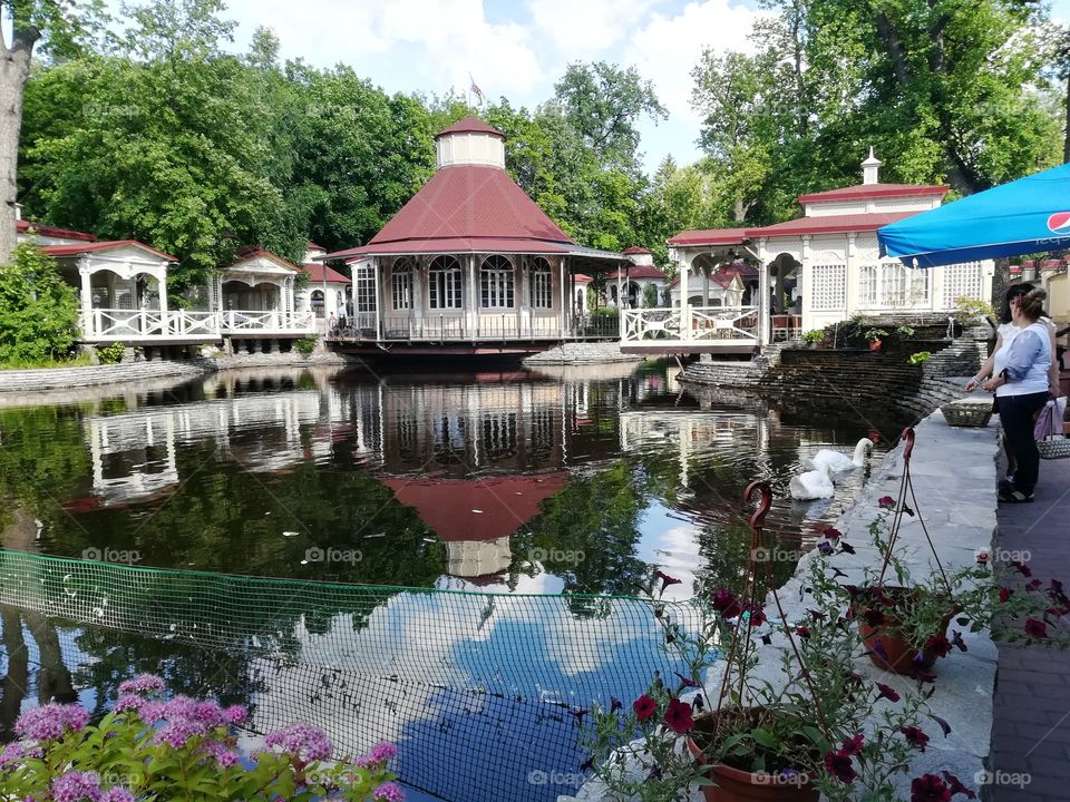 Ресторан у озера