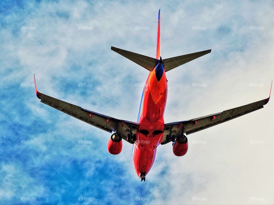 Jet aircraft landing