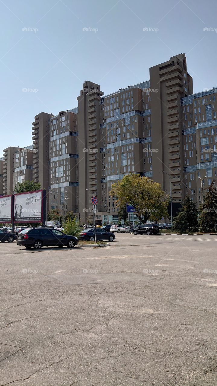 the photo was taken while walking around the city. Nothing superfluous and only perfection.